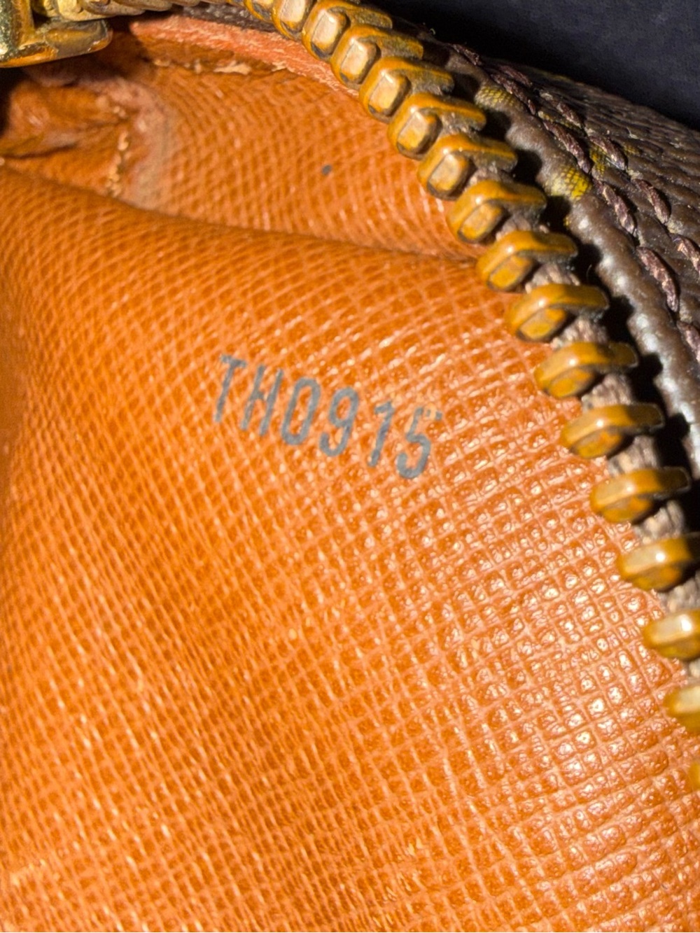 Louis Vuitton Monogram Amazone Crossbody Bag with Natural Vachetta Trim - Picture 13 of 17